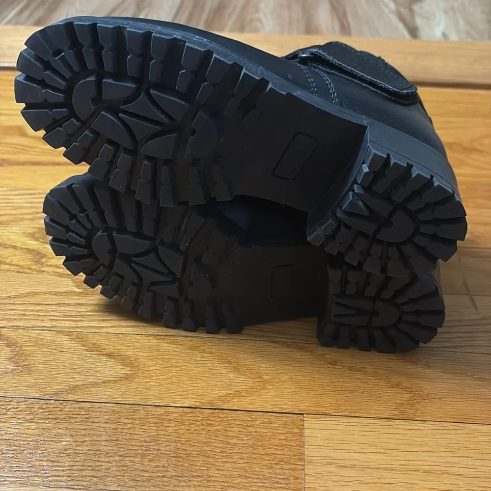 Black Leather, fleece lined boots - Picture 7 of 7